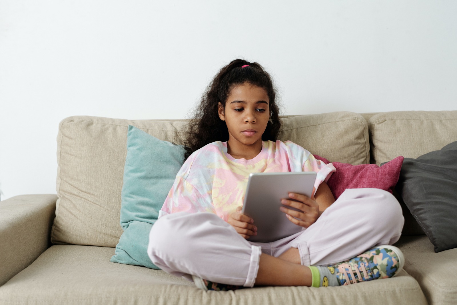 How to keep your kid’s screen time (and your sanity!) from spiraling out of control